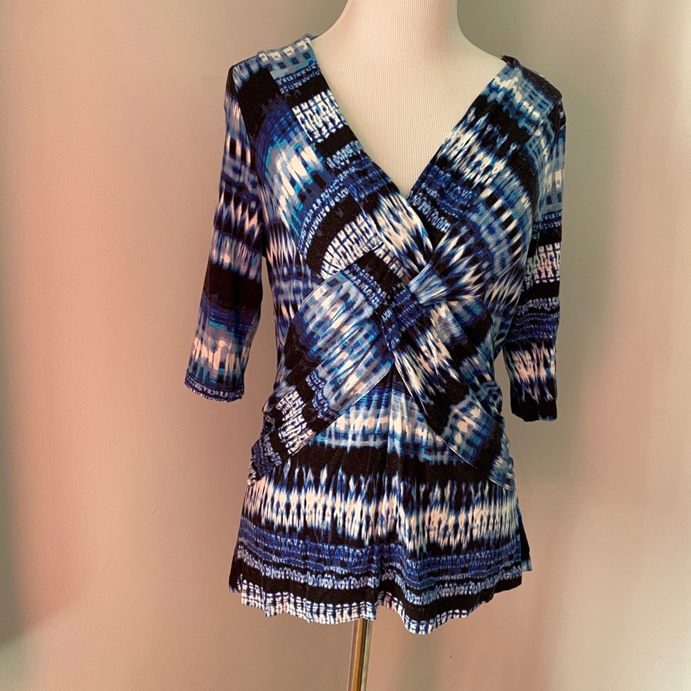 Three-quarter sleeve shirt